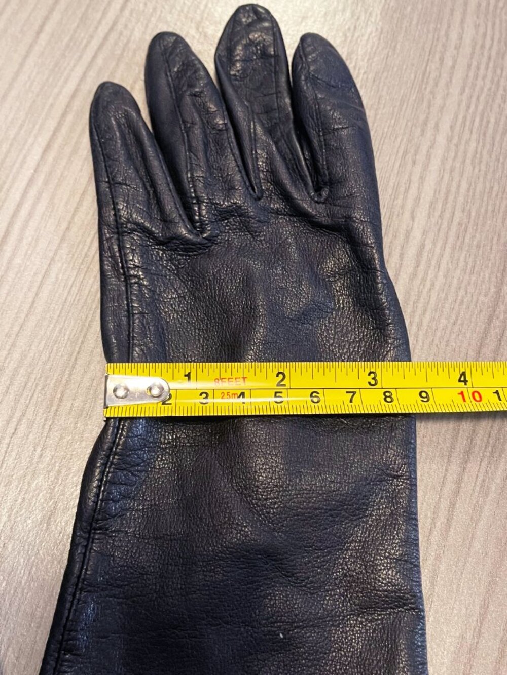 Vintage Aris Isotoner Women's Black Leather Driving Gloves Silk Lined Size 7 - Picture 7 of 8
